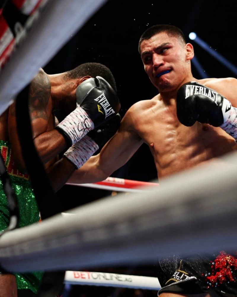 "Vergil Ortiz Jr Poised for Victory in High-Stakes Showdown with Thomas Dulorme"