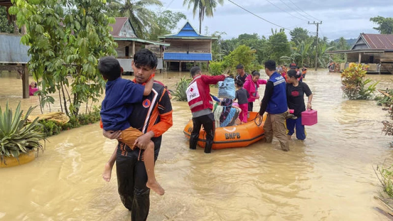 Deadly Flood and Landslide Devastate Indonesia's Sulawesi Island, Leaving 14 Victims in Their Wake